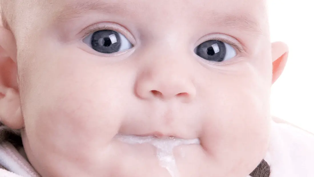  Gas in babies inevitably leads to spit-up. - Best Formula for Gassy Babies | Baby Journey 