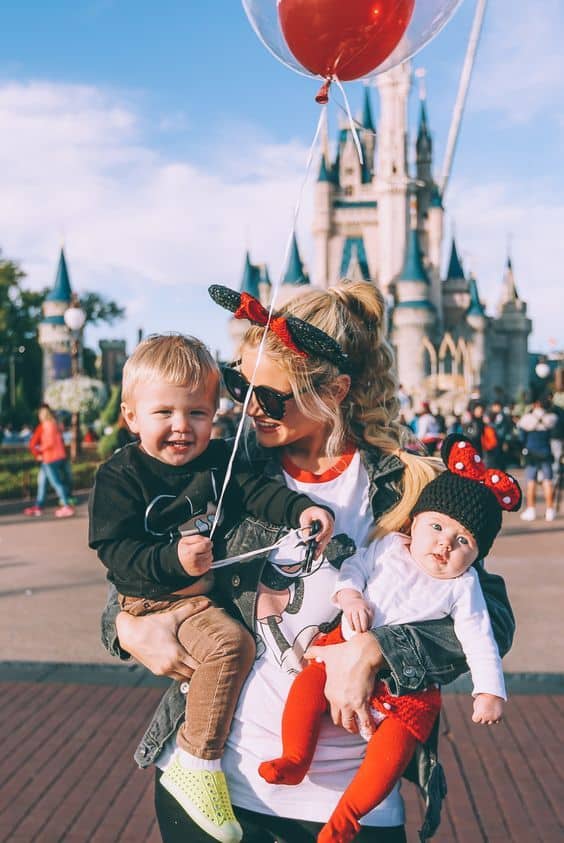 Mother with Two Babies in Disneyland | Best Stroller for Disney | Baby Journey 