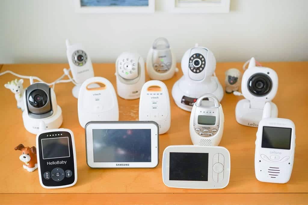 What Is The Best Audio Baby Monitor That Will Give Live Feed To Parents? -  Family Hype