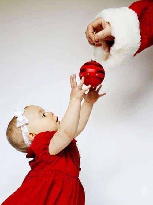 30 baby christmas photoshoot ideas - introducing to santa 