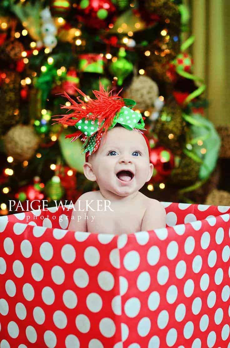 30 Baby Christmas Photography Ideas You Can DIY at Home