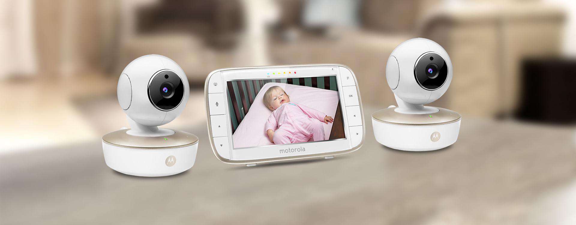 When working with two cameras, the Motorola parenting device enables split-screen or standard viewing.  - Samsung vs Motorola Baby Monitor | Baby Journey 