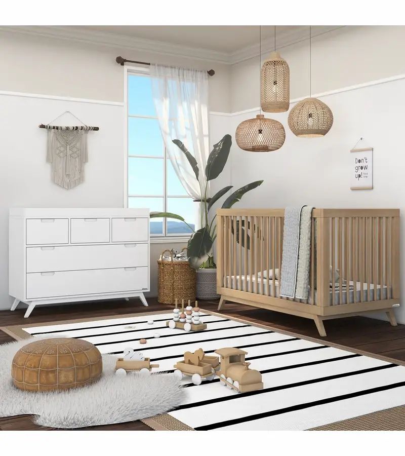 Versatile configurations fit in any nurery design - dadada Soho 3-in-1 crib review - Baby Journey blog