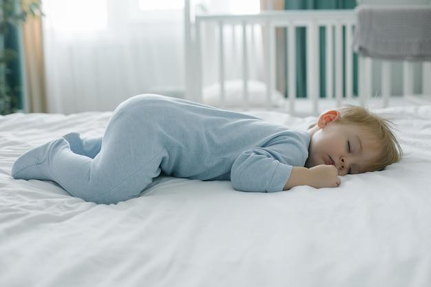 Toddlers Sleep on Their Knees - Why Do Toddlers Sleep on Their Knees - Baby Journey