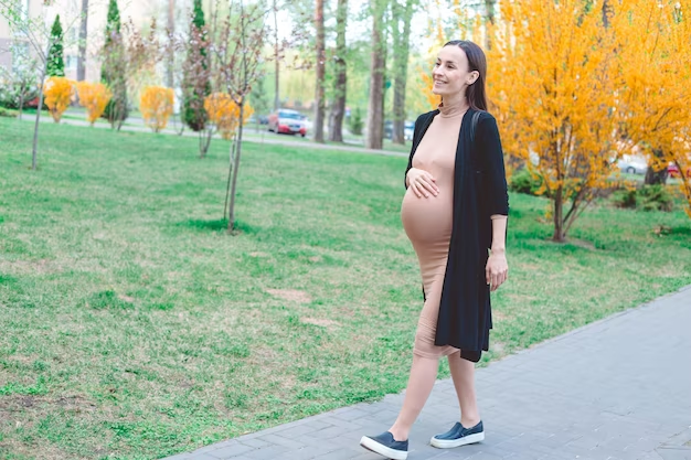 Go on a nature walk - fun things pregnant woman can do - babyjourney.net parenting blogs