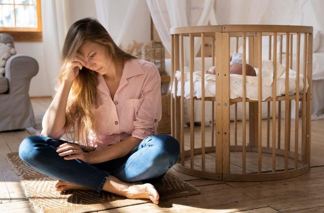 Mother Feeling Sad and Tired Weaning from Breastfeeding, How to Wean Off Breastfeeding Problem - Baby Journey