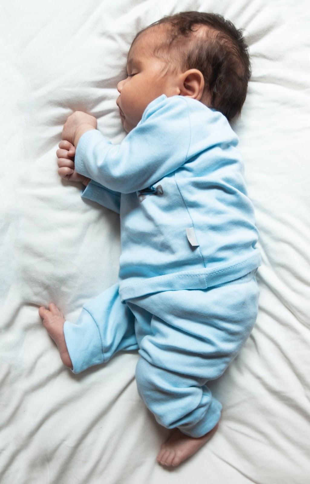 Sleep Training and Sleep Associations - Why Does My Baby Wake Up Crying From Naps - Baby Journey